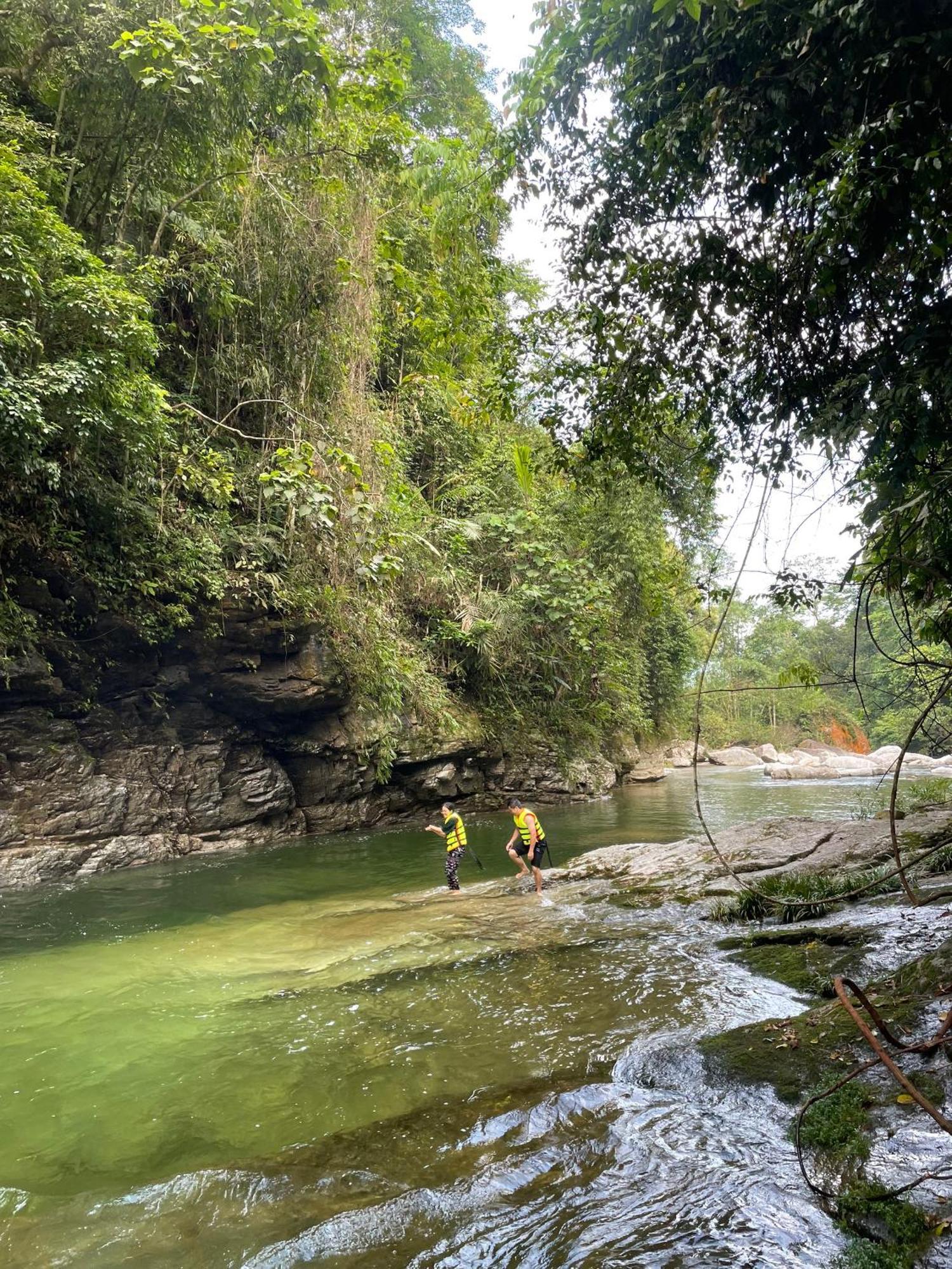 Bikki'S Jungle Homestay Ha Giang Esterno foto